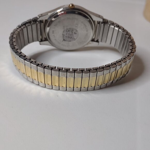 7.5 Inch Milan Two Tone Stretch Watch - Picture 6 of 13